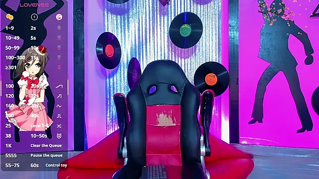 nickyminach_ webcam