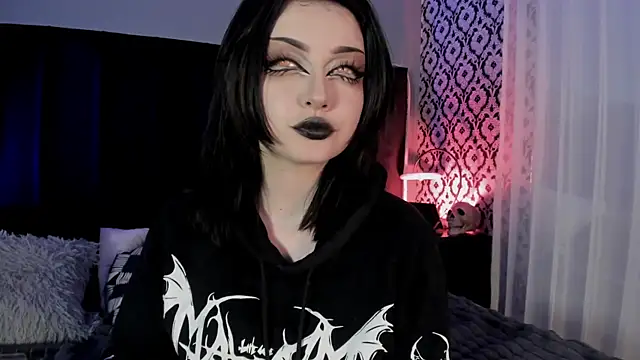 Adeelinee webcam