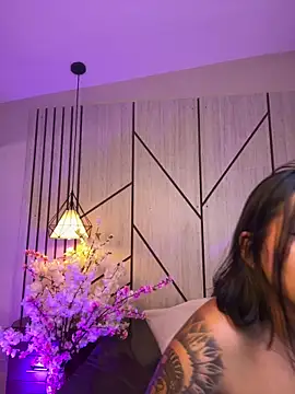 AlyssaRay webcam