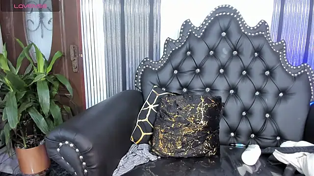 Slave_Ebony webcam