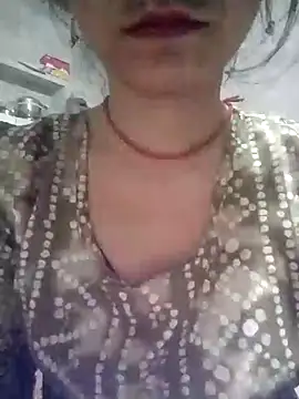 Julilodhi8695 webcam