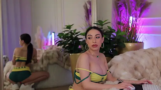 Anais_Bloom webcam
