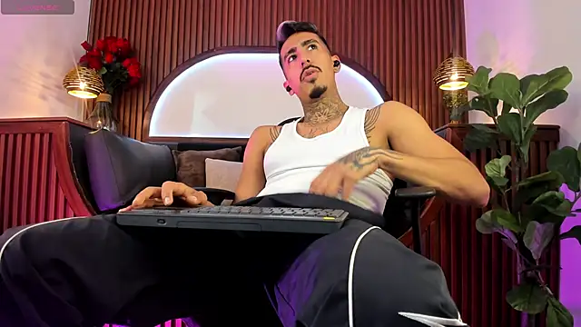Donovan_Desmond webcam
