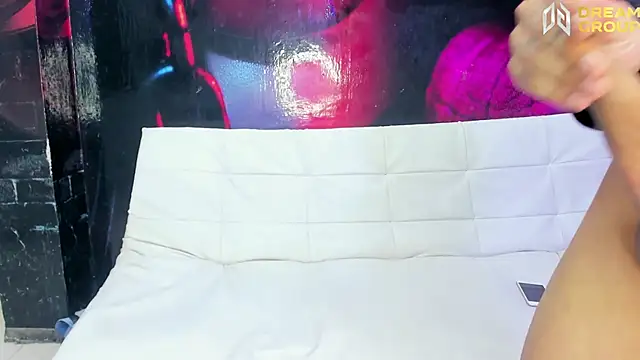 AmazingOrgasm webcam