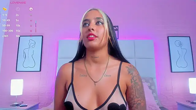 charlotte_kisss webcam