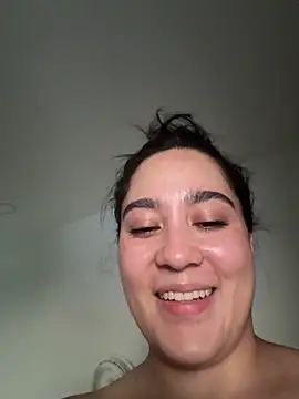 Nina_lovi webcam