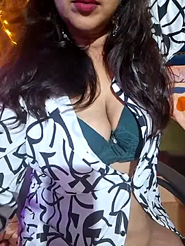 alinaarora webcam