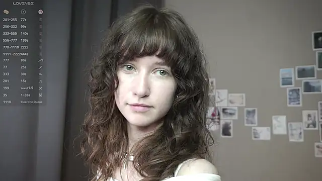 dellaleck (F teen) - show my legs in stockings :D