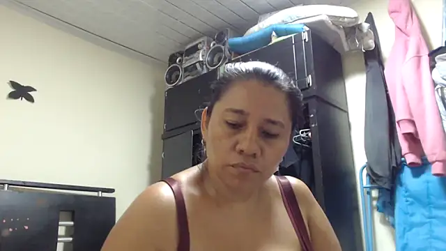 adrixxx38 webcam