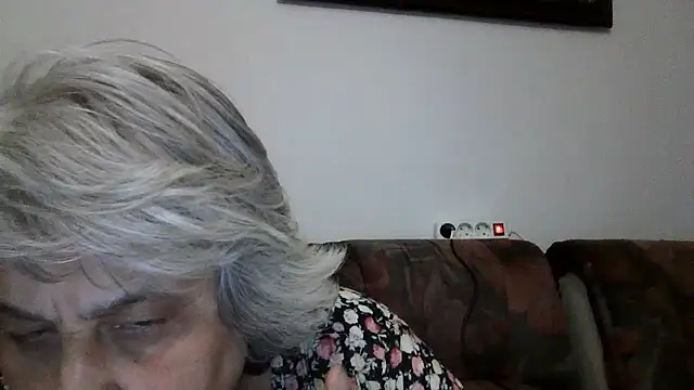 ExquisiteMature webcam