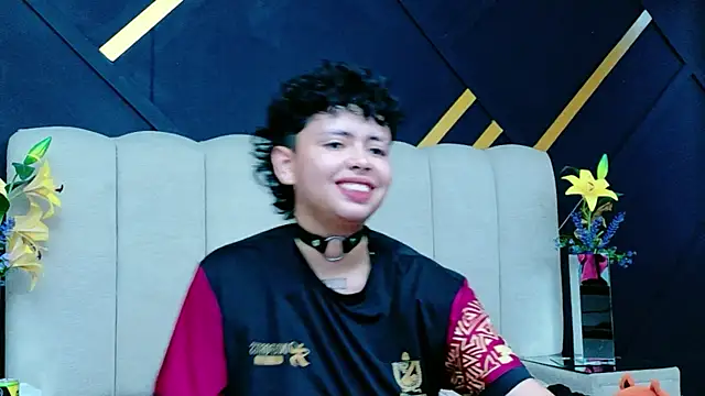 NikiEvanz webcam