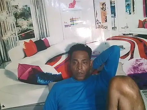 IndianHunk01 webcam