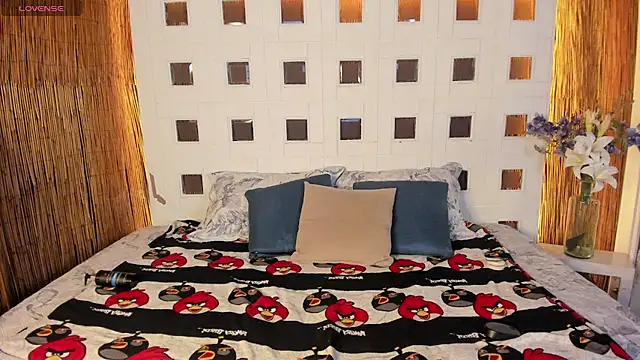 nova_velveet webcam