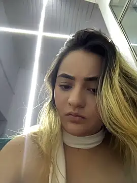 Antonella_Julieta webcam