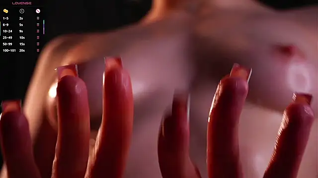 edlinalliston (F teen) - Melt ice on nipples close up <3
