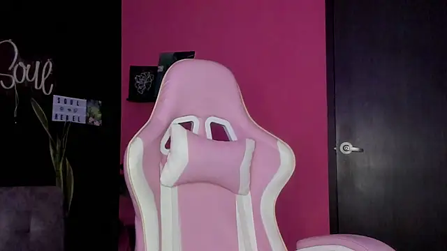 azula_lillet webcam stripchat model stream image