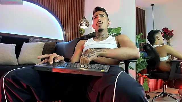 Donovan_Desmond webcam