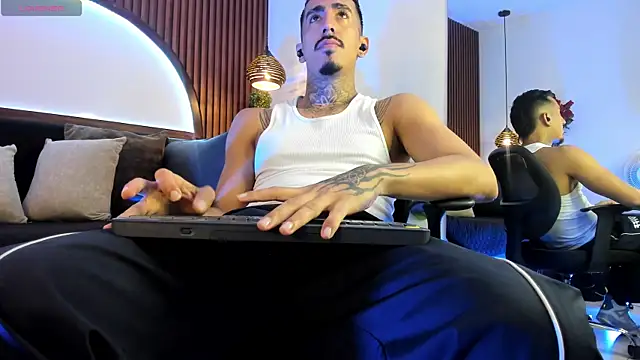 Donovan_Desmond webcam