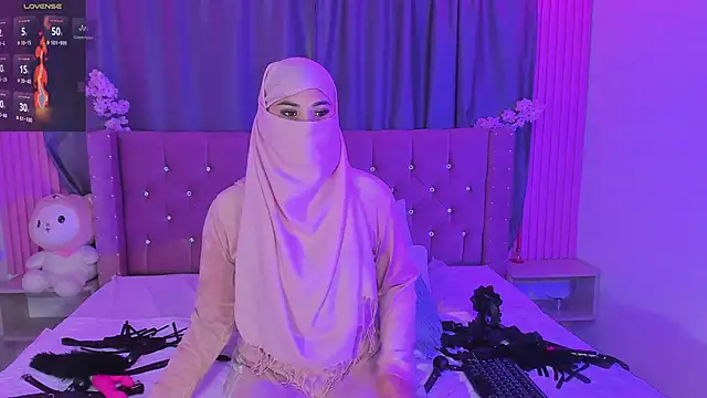 Nayla-Mouna webcam