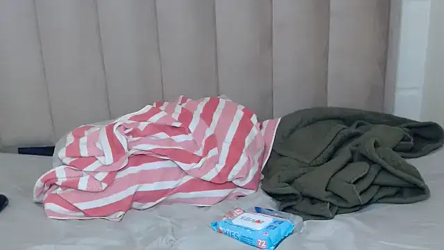 CuteHoney92 webcam