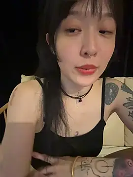 美女Etherealcat33在线直播