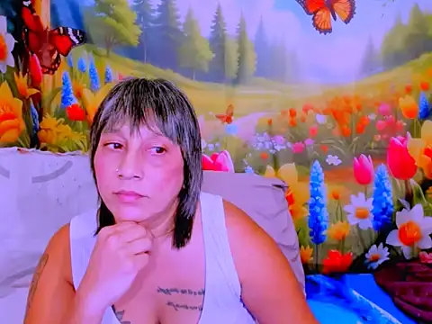 indianroxy webcam