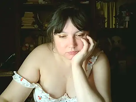 CarrieQPeach webcam