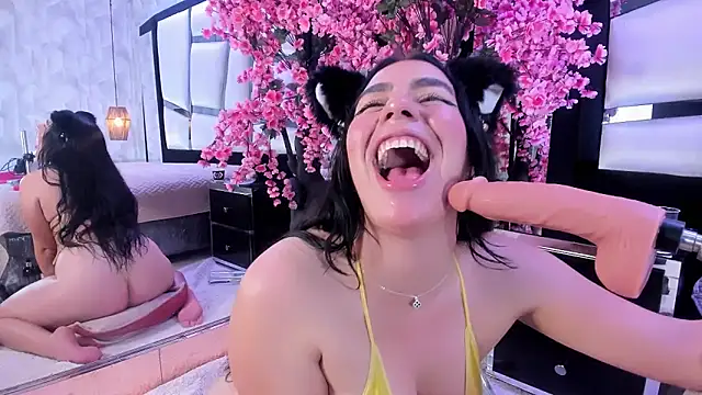 TessaCooper1 webcam