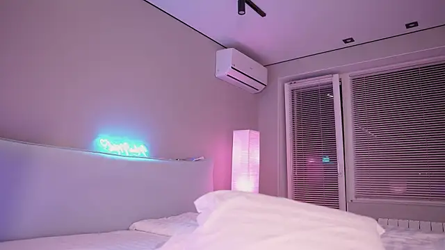 NinaMint webcam