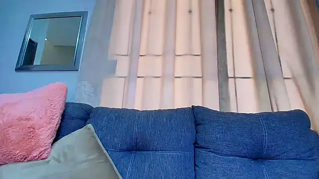 Just_Isaa webcam