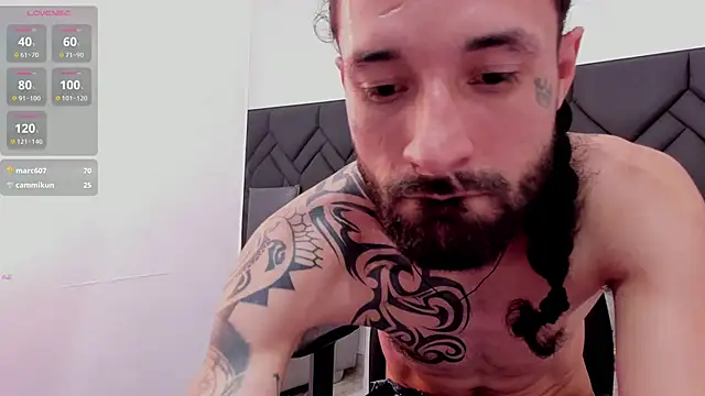 Hisoka_011 webcam