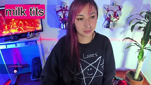 LucyStrike_ webcam