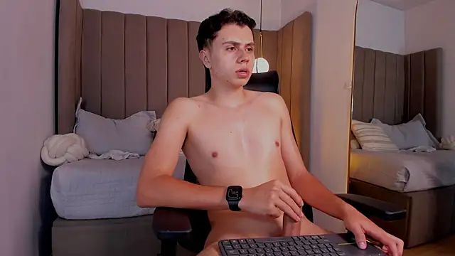liam_salvatoree webcam