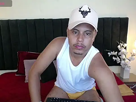 noah_oliver1 webcam