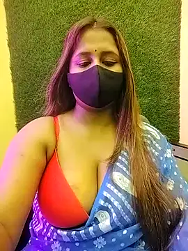 Webcam Model (LoveLy-Soneya)  is live.Free join now!