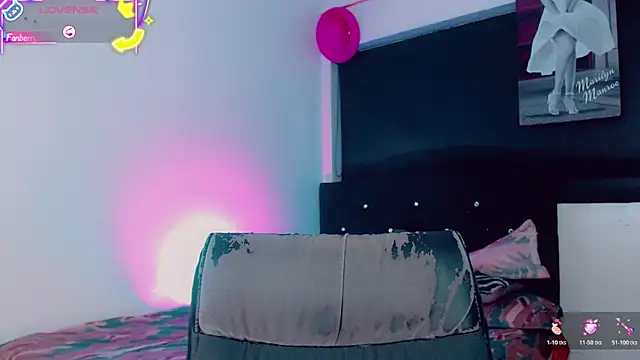 Kendall_hornyy webcam
