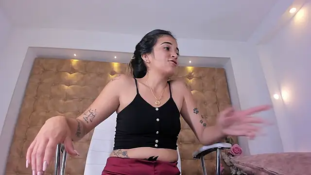 violet_giraldo webcam