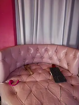 LeylaKnox webcam