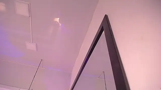 Zoe_Monrow webcam