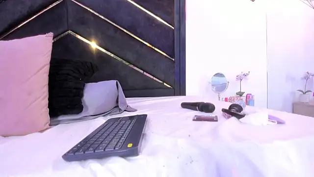 april_jones05 webcam