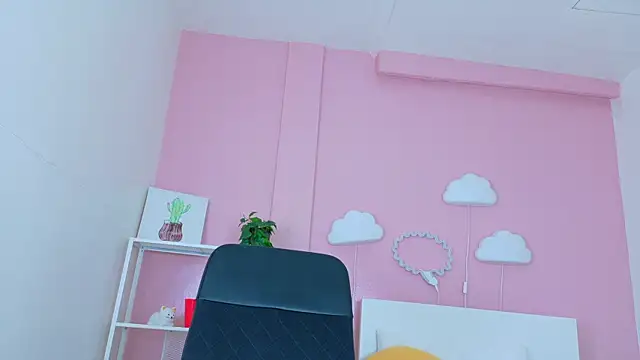 SeleneGibson__ webcam