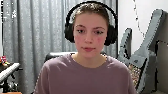 CutieAnny webcam
