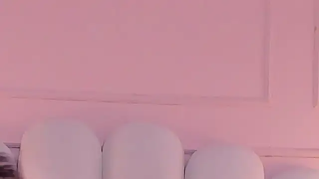 sarah_salis_ webcam