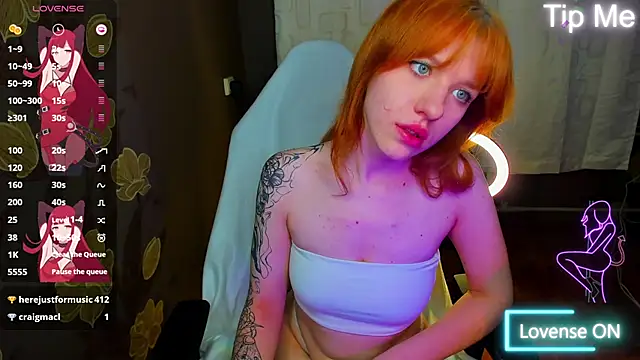 MeganNewCat webcam