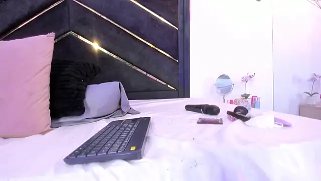 april_jones05 webcam