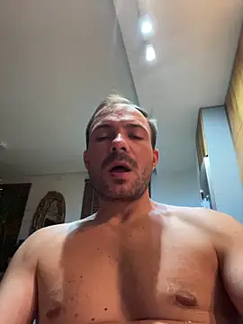 Adventurehotman webcam