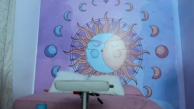 luna_hoott webcam