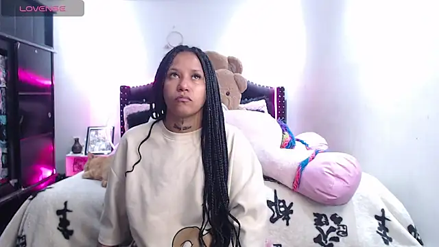 devi_black13_ webcam