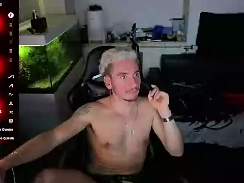 Rayzel_White webcam