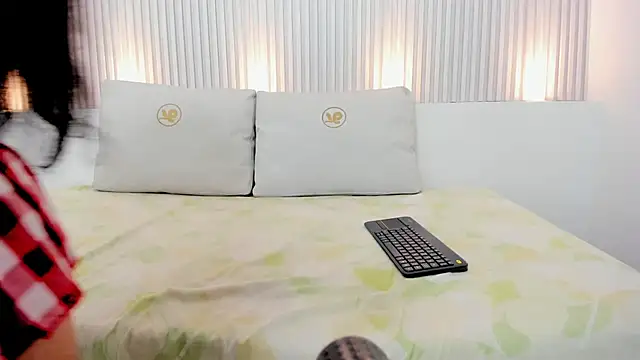 alina_hart webcam
